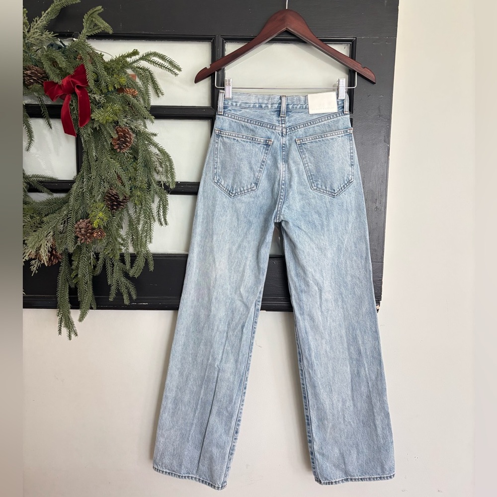 Aritzia Denim Forum The Farrah Hi-Rise Wide Jeans Light Wash Size 23 - Picture 3 of 6